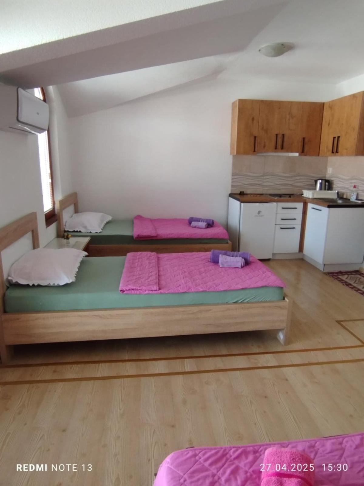 Apartments Mostrovi Ohrid Bagian luar foto