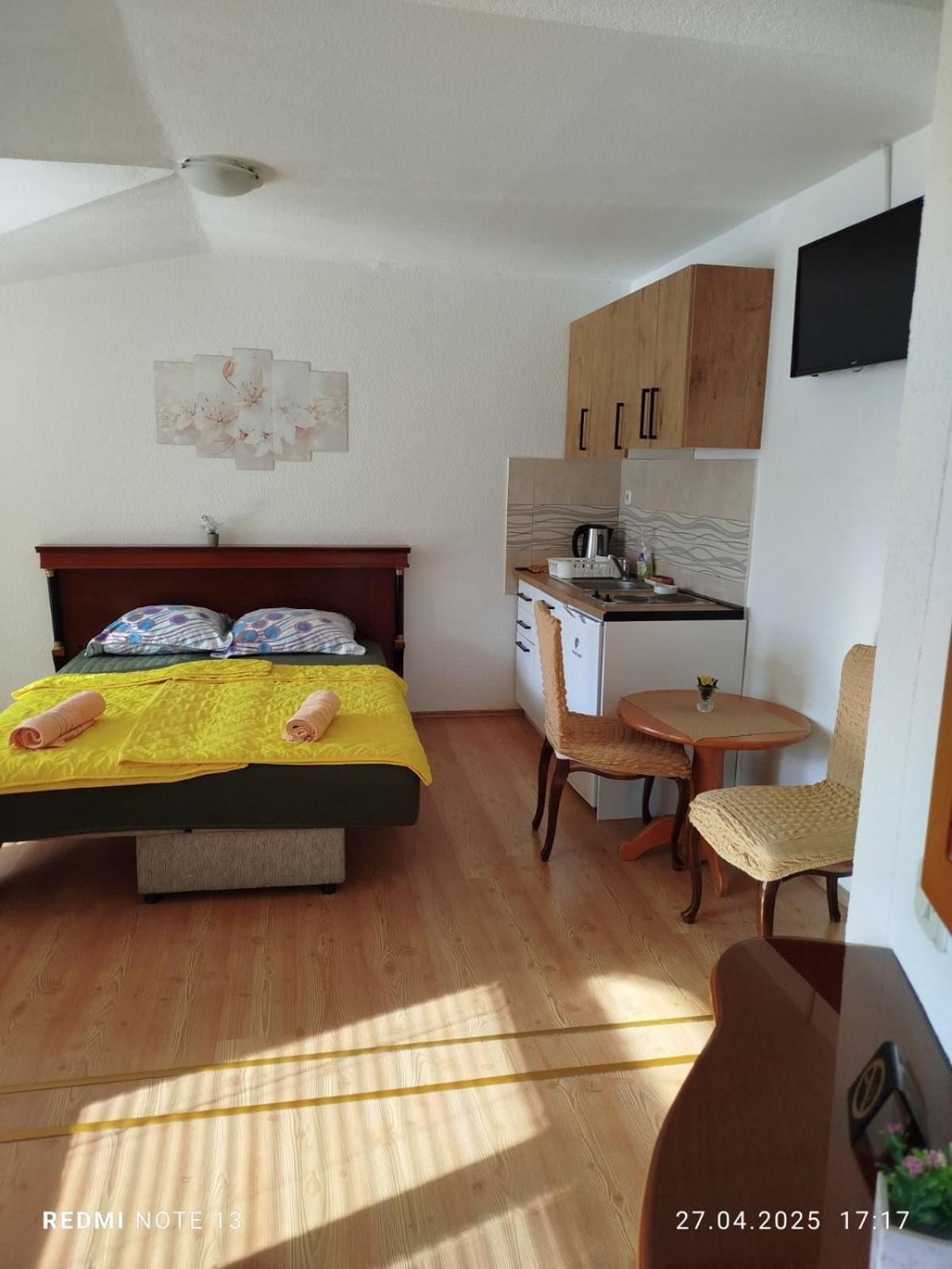 Apartments Mostrovi Ohrid Ruang foto