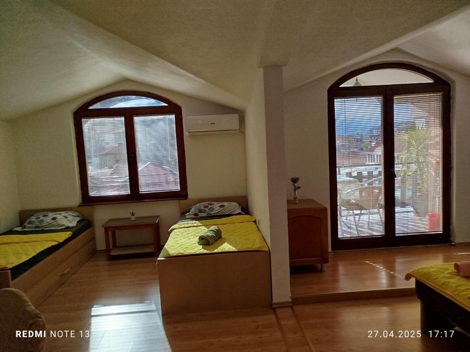Apartments Mostrovi Ohrid Ruang foto