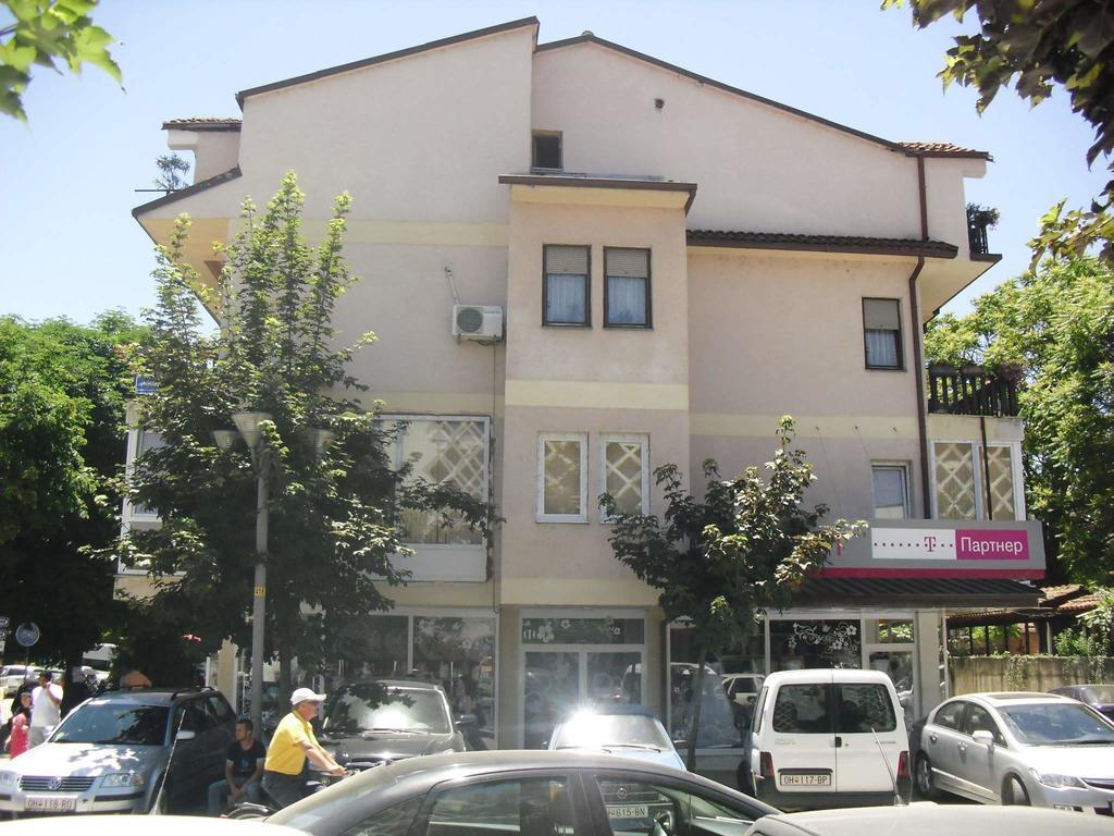 Apartments Mostrovi Ohrid Bagian luar foto
